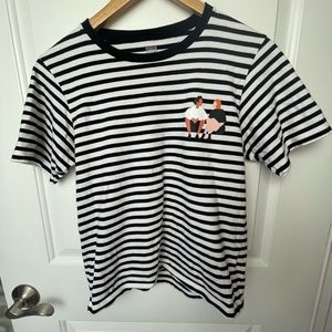 Black and white MoMA T-shirt